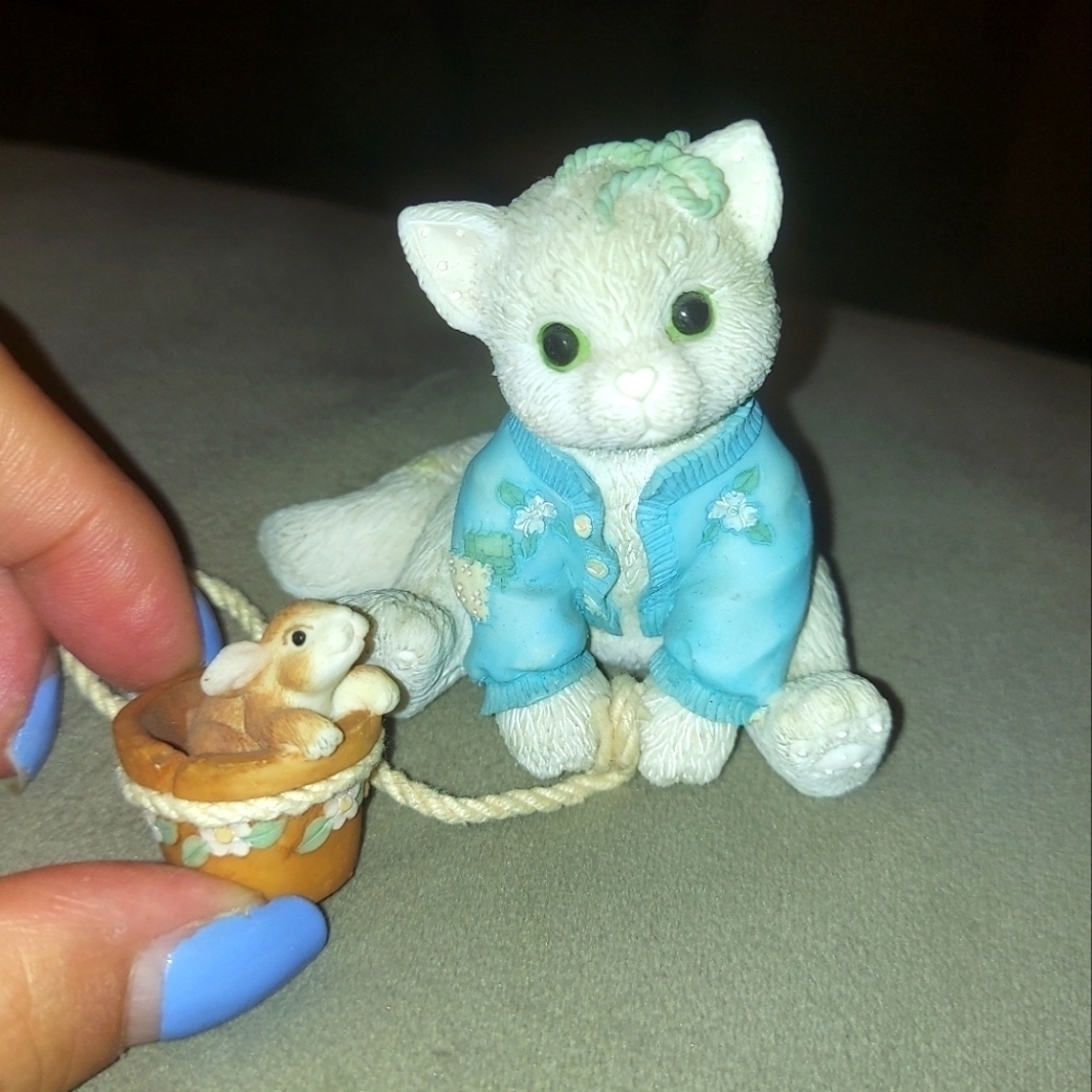 Enesco Calico Kittens Some Bunny to love you kitten figurine